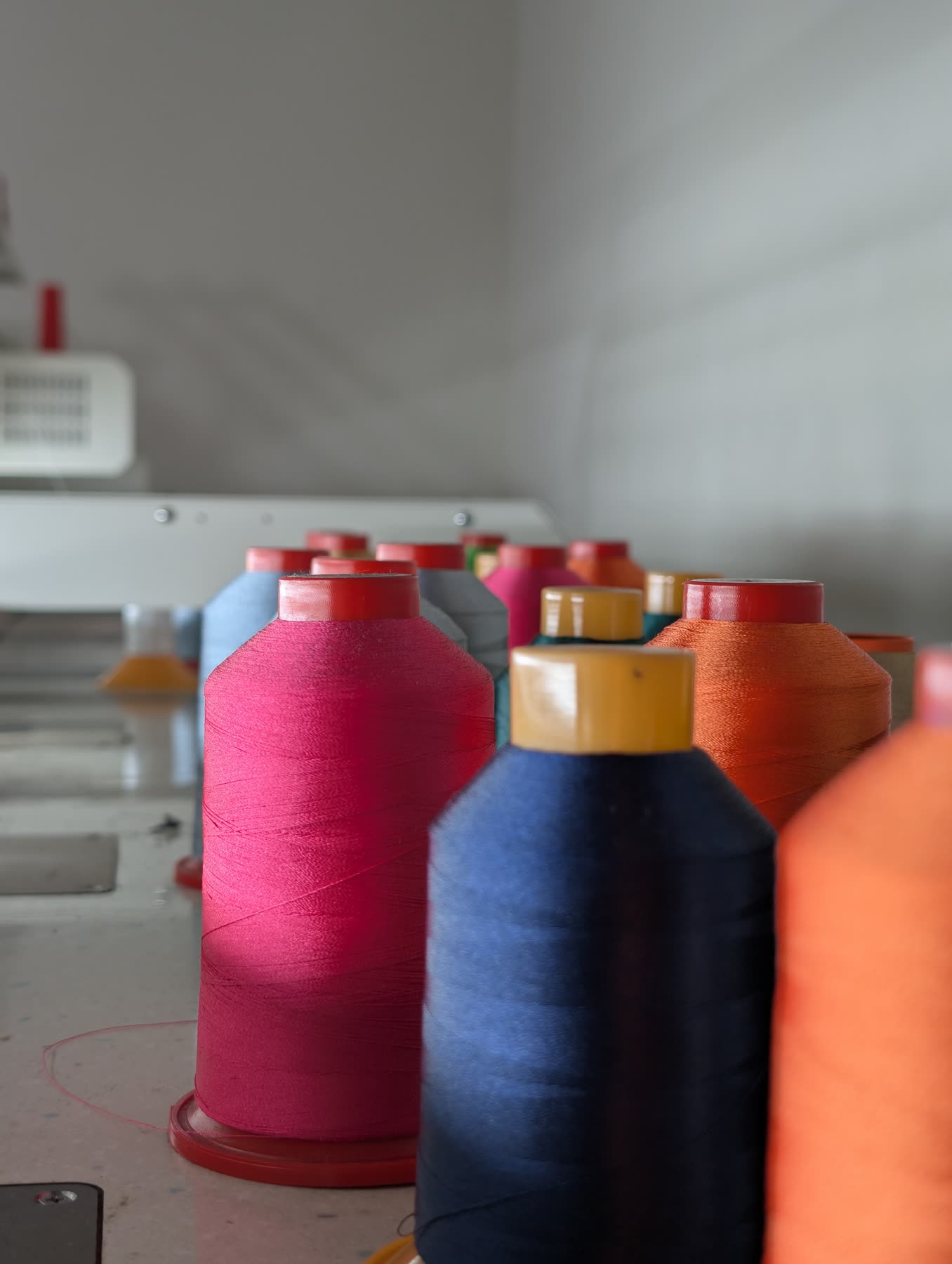 Conos de hilo en el taller
